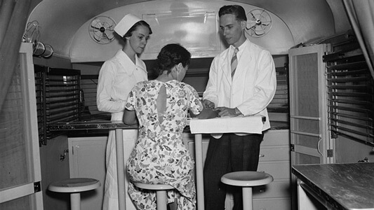 Harris and Ewing, Travelling syphilis laboratory, Washington, DC, 1937. Courtesy of the Library of Congress.