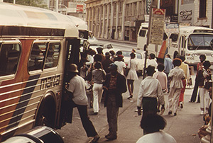 Jim Pickerell, Passengers board a MARTA bus during rush hour, June 1974, National Archives at College Park, DOCUMERICA Series 556787 . 