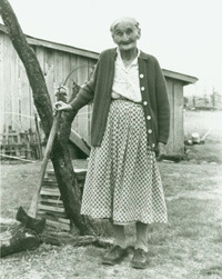 Vaughn Brewer, Claudia Gammill, age 89, Stone County, Arkansas, 1979.  Courtesy of University of Central Arkansas Archives, Rackensack Collection.