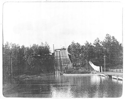 Lakewood Park's Shoot-the-Chutes circa 1895, from the Healey Collection, courtesy of the Atlanta-Fulton County Public Library