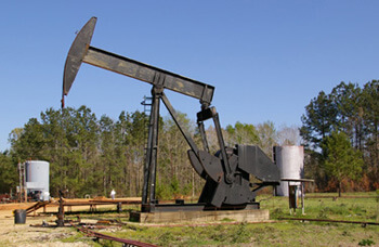 Paul Heinrich, Walking beam in the Greensburg Oil Field, St. Helena Parish, Louisiana, 2008. 