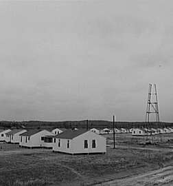 John Vachon, Group labor homes, Grayridge, New Madrid County, Missouri, November 1940, FSA-OWI Collection, Library of Congress, LC-USF34-061862-D.