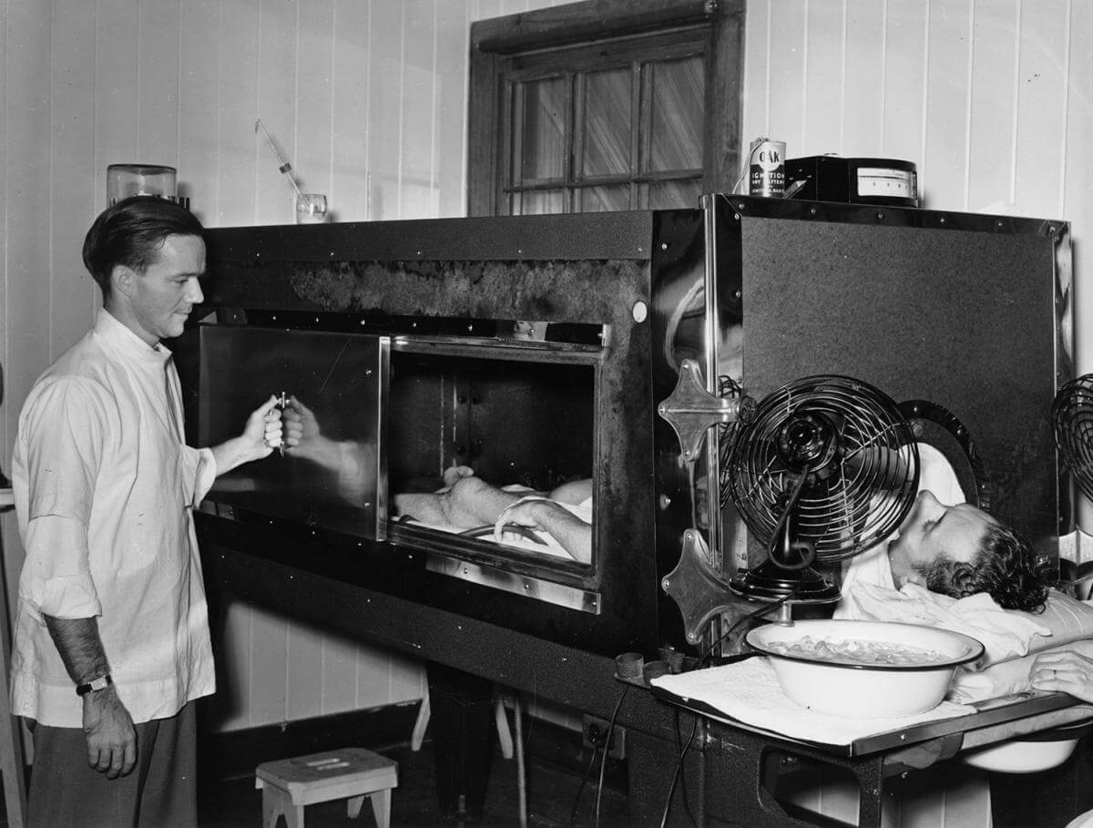 Kettering Hypertherm used in the treatment of VD, Camp Garraday VD Clinic, Hot Springs, Arkansas, date unknown. Courtesy of the University of Arkansas for Medical Sciences Historical Research Center and Elliott Bowen.