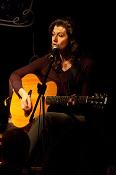 Amy Grant, Nashville, Tennessee, 2009. Photograph by Bob Muller. Courtesy of Bob Muller.