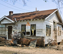 Near West End and Harrison Boulevards, Lakeview, New Orleans, Louisiana, September 19, 2005. Photograph by Brian Gauvin. © Brian Gauvin.