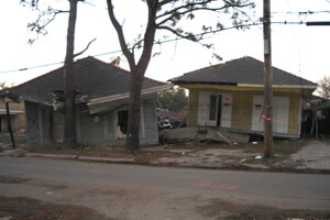 40th Street, next door to 345 40th street, Lakeview, New Orleans, Louisiana, November 23, 2005. Photograph by Lauren Tilton. © Lauren Tilton. 